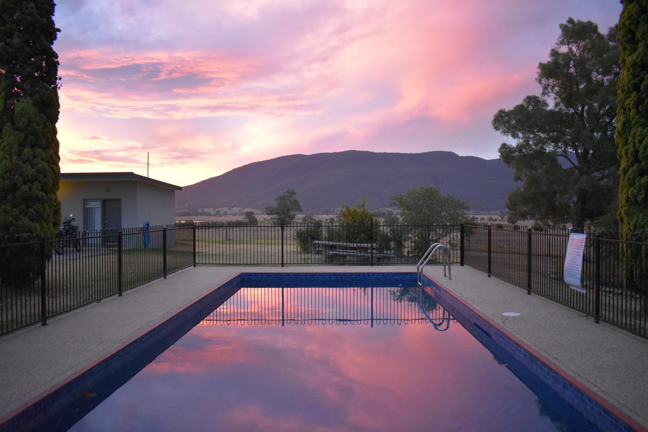 Mountain View Motel Corryong Exterior foto